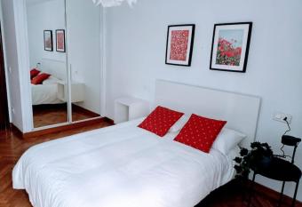 Apartamento  has Balcony rooms