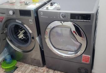 Quite, comfortable home. allows 18 year olds to book a room