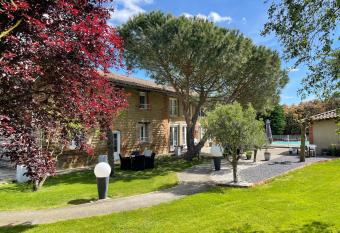 Chambre d h  te Les Murailles has Balcony rooms