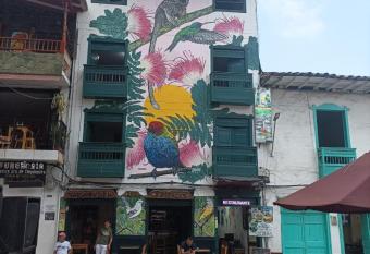 Hotel Casa Verde has Balcony rooms