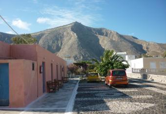 Agios Antonios has Balcony rooms