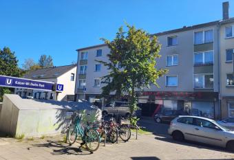 estrella24 LIVING ROOMS 4 Bologna has Balcony rooms