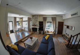 Lake Plastira Lodge has Balcony rooms