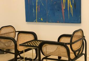 Fairy Meadows Kandy has rooms with a private hot tub