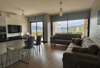 Deniz Manzaral  , Plaja 100 Metre, Luks Daire 3 has Smoking/Balcony rooms