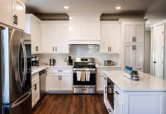 New! 3 King Beds & Close to Ole Miss allows 18 year olds to book a room