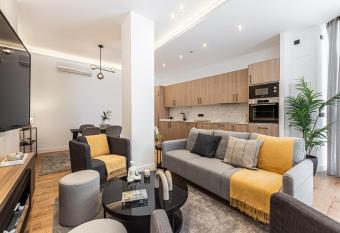 Exyca Embajadores allows 18 year olds to book a room