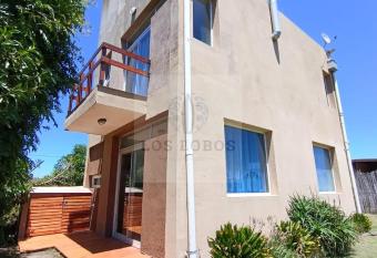 Casa Playa los Lobos has Balcony rooms