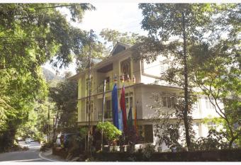 Dug Inn has Balcony rooms