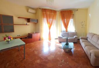 Appartamento Bracciano centro has Balcony rooms