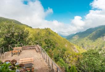 Raba  al Nature Spot Cottage allows 18 year olds to book a room