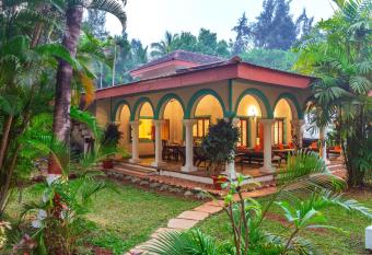 SaffronStays Aquamarina has Balcony rooms