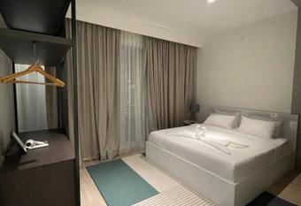 Monde Residence K No 02 Batam Centre has Balcony rooms