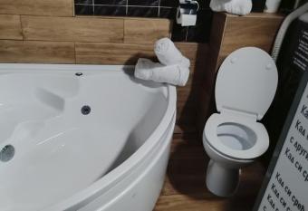 PANORAMA SPA apartman has rooms with a private hot tub