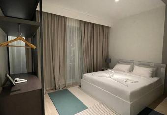 Monde Residence K 01 Batam Centre has Balcony rooms