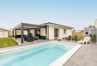 Bassin d arcachon has Balcony rooms