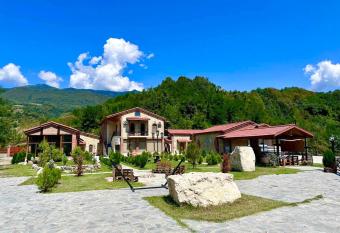Barakoni has Balcony rooms