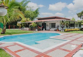 Hotel Vivero Arte Vivo allows 18 year olds to book a room