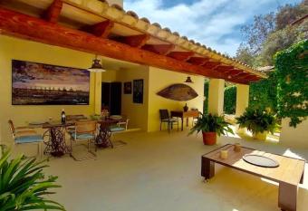 Can Bennassar has Balcony rooms