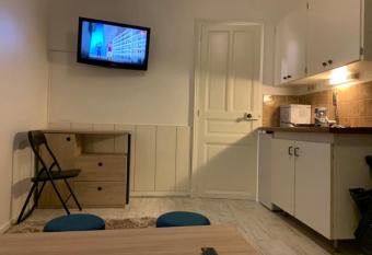 Studio meubl   gare Angers has Balcony rooms
