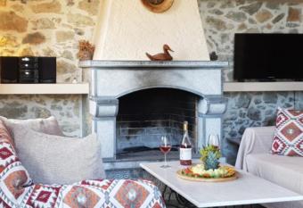 Vilaeti Aitheras has Balcony rooms