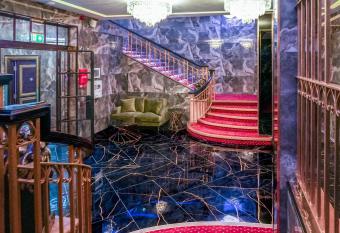 The Arundell Hotel allows 18 year olds to book a room