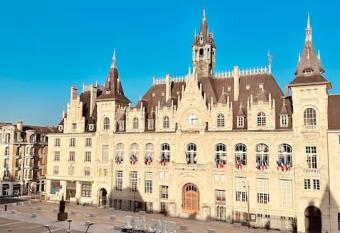 Studio de la Belle Vue allows 18 year olds to book a room