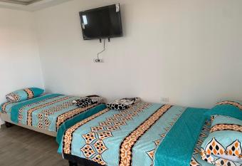 Casa Halley con vista al mar + piscina , 2 pisos - Villamil Playas , Data de Villamil has rooms with a private hot tub