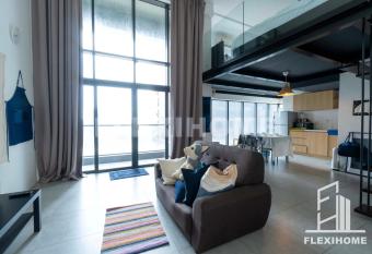 1-5 Guests, Spacious & Comfy Duplex-Studio, Empire City Damansara by Flexihome-MY has Balcony rooms