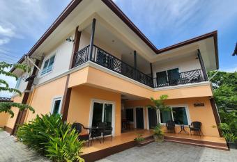 99 House allows 18 year olds to book a room