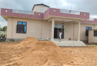 BALAJI GUEST HOUSE has Balcony rooms