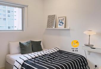 1 Bedroom KLIA homestay, Airport transport at Alanis KLIA & KLIA2 allows 18 year olds to book a room