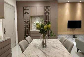 Apartemen La Viz Pakuwon Mall has Balcony rooms