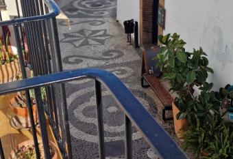 LA CASA DE ABUELA Habitaciones con ba  o compartido en el casco hist  rico de Frigiliana  allows 18 year olds to book a room