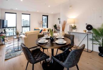 Entire Luxury Condo In Uptown Waterloo has Balcony rooms