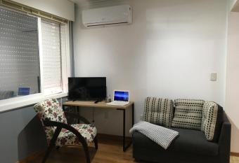 Loft aconchegante pr  ximo Consulado Americano e Hospital Concei    o allows 18 year olds to book a room