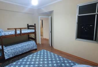 Praia do Gonzaguinha em S  o Vicente has Balcony rooms