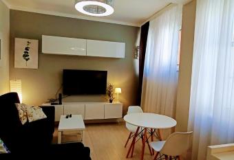 Drzewna Apartamenty - Niepodleg  o  ci allows 18 year olds to book a room