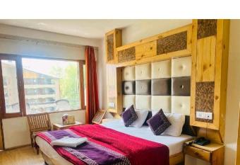 Hotel The Ganga Palace has Balcony rooms