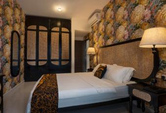 Boho & Dutch inspired Room in a Shared Apartment allows 18 year olds to book a room