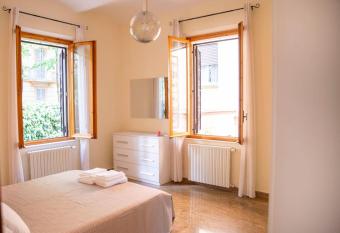 B&B l acetaia allows 18 year olds to book a room