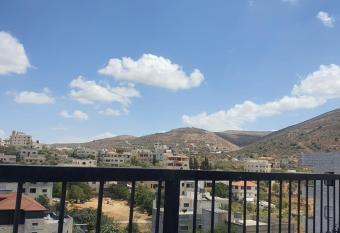 One room for rent has Balcony rooms