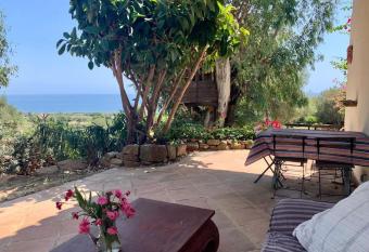 La casita del Torrej  n vistas al mar y cerca playa has Balcony rooms