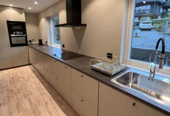 Troms   Arctic Villa with free parking allows 18 year olds to book a room