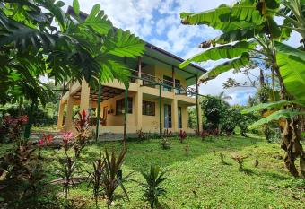 Villa Burrito has Balcony rooms