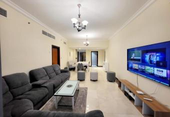 Beachfront Holiday Homes has rooms with a private hot tub