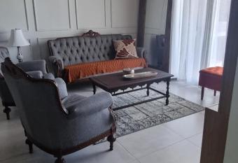 Nuevo apartamento zona aeropuerto allows 18 year olds to book a room