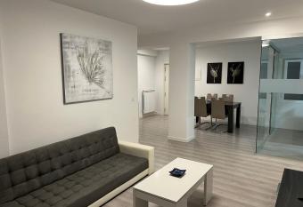 Casa Roc  o, en centro de Logro  o has Balcony rooms