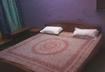 Shree Gita Guest House has Balcony rooms