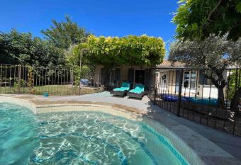 Logement T2 avec acc  s piscine has Balcony rooms